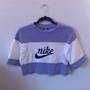 purple cropped nike shirt